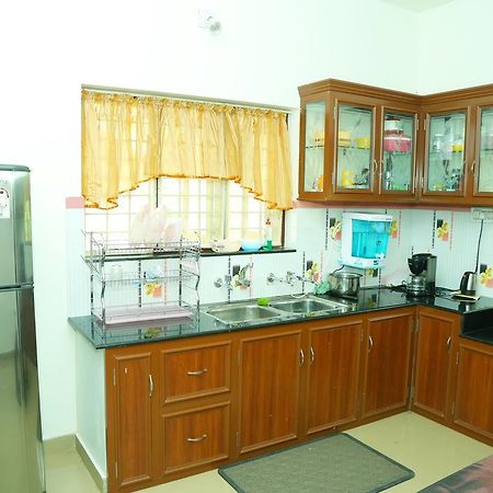 Manavalan House Bed and Breakfast Alwaye Buitenkant foto