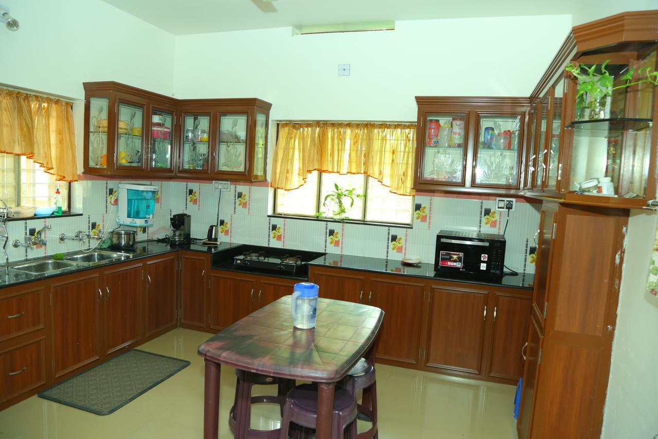 Manavalan House Bed and Breakfast Alwaye Buitenkant foto