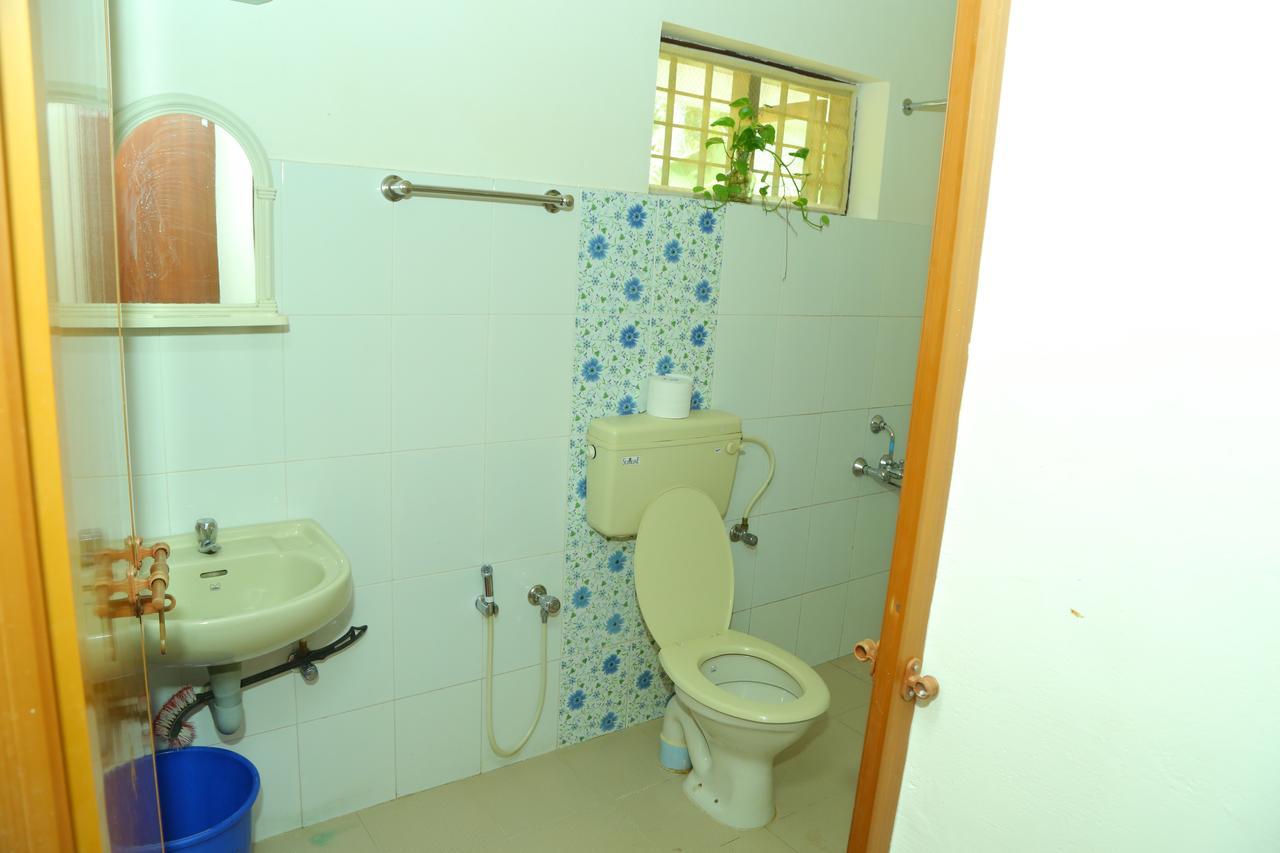 Manavalan House Bed and Breakfast Alwaye Buitenkant foto