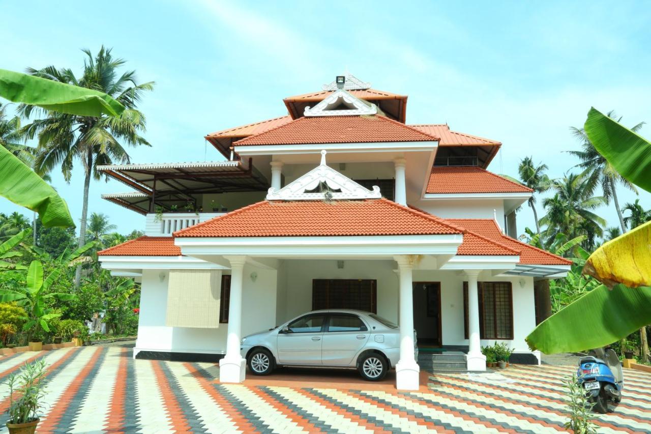 Manavalan House Bed and Breakfast Alwaye Buitenkant foto